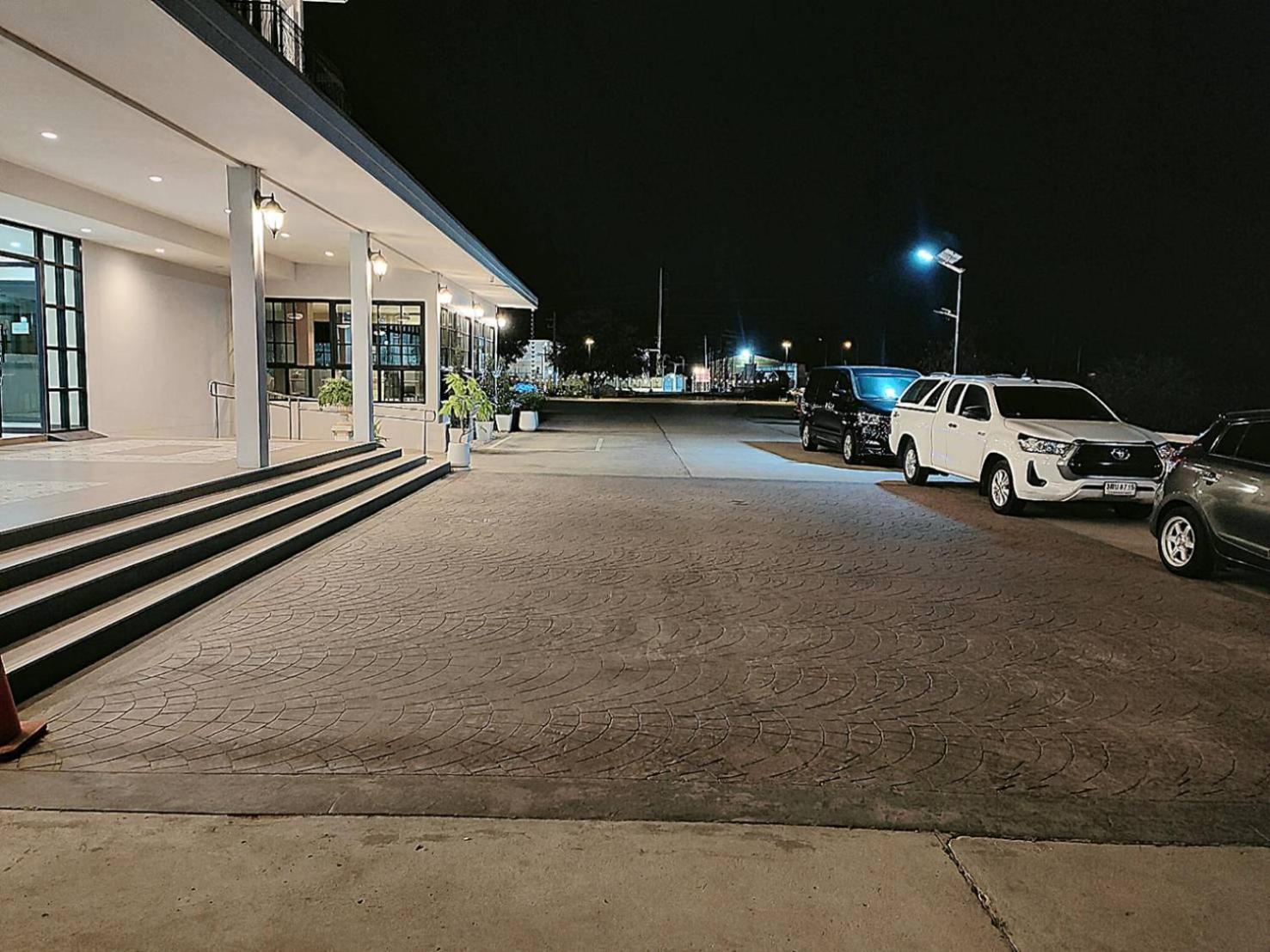 โคโค่ โฮเทล Koco Hotel Nakhonratchasima Eksteriør billede