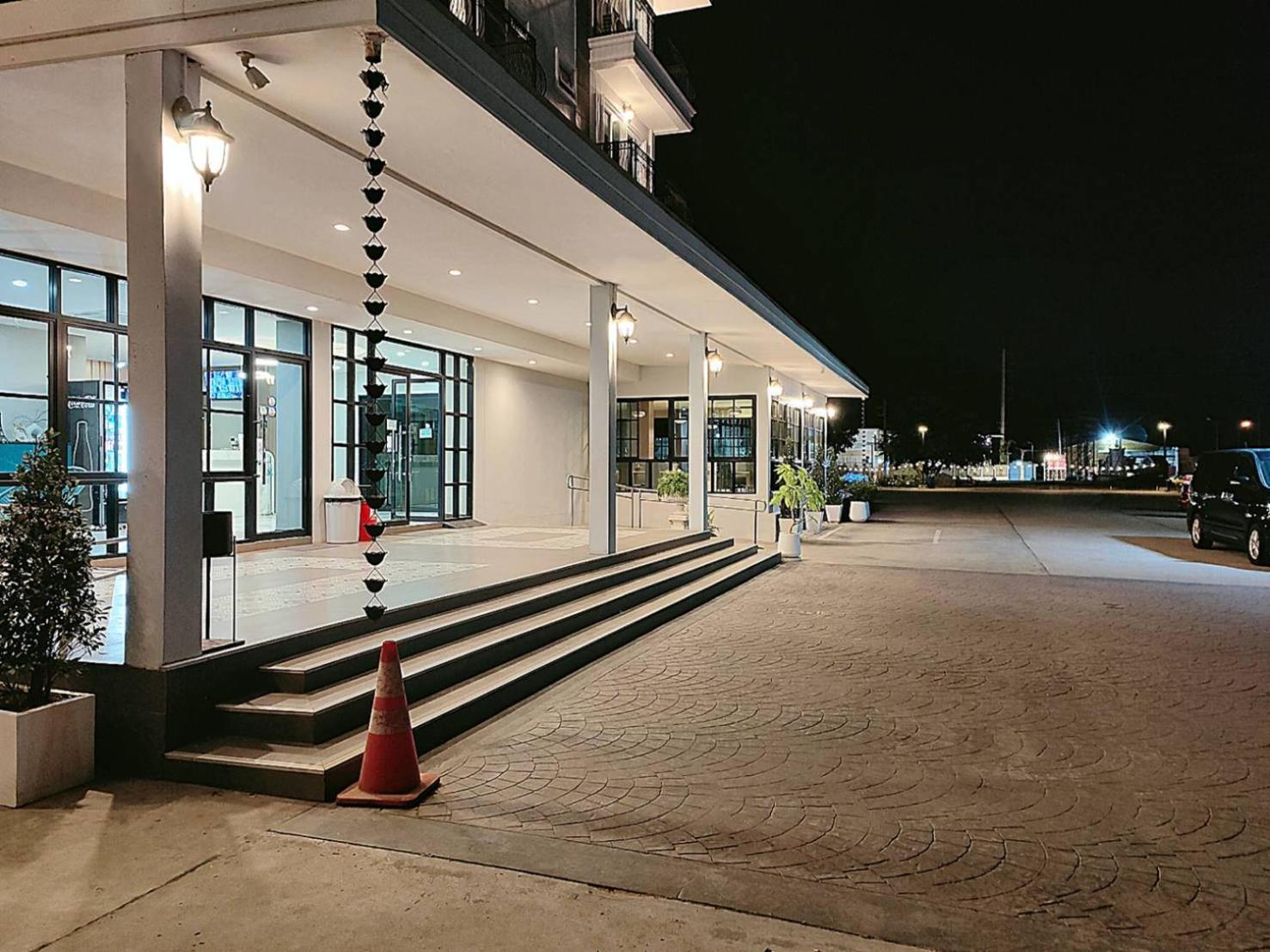 โคโค่ โฮเทล Koco Hotel Nakhonratchasima Eksteriør billede